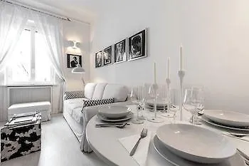 Hotel Suitelowcost - San Babila Duomo Mailand