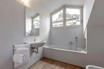 Hotel Suitelowcost - San Babila Duomo *