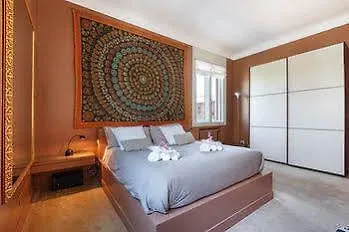 Suitelowcost - San Babila Duomo Hotel