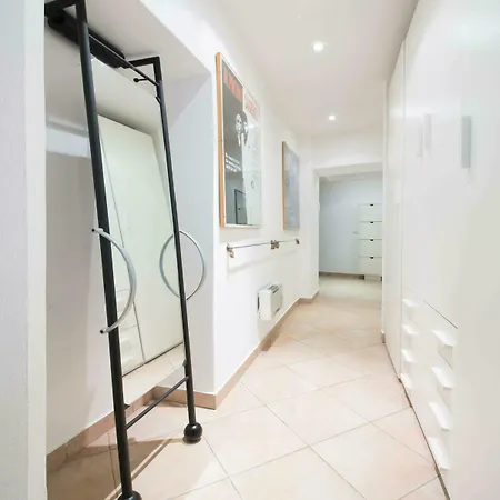 Suitelowcost - San Babila Duomo Hotel Mailand